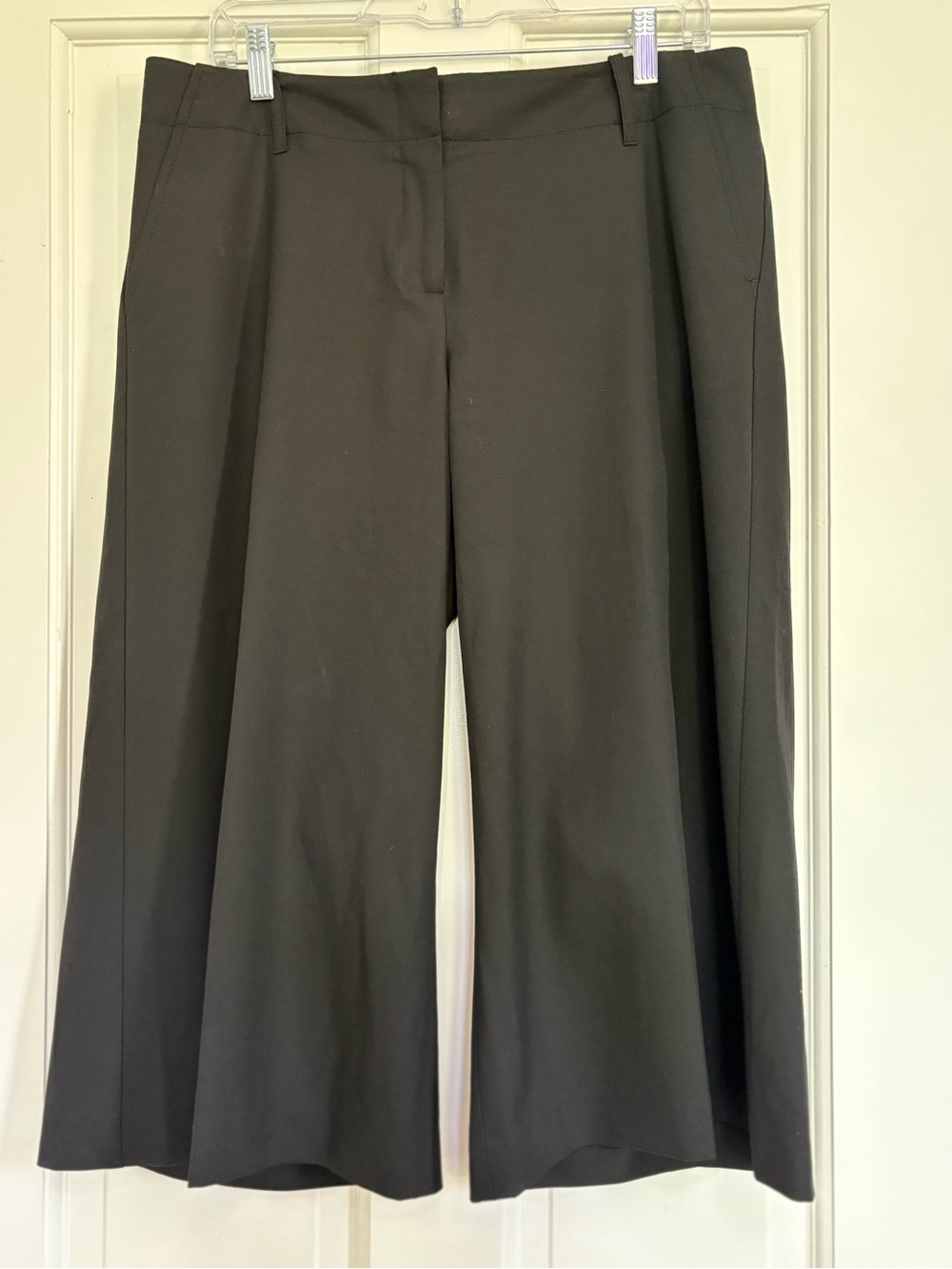 The Limited Cassidy Fit Black Wide Leg Capris Cropped Pants Work Dressy 12